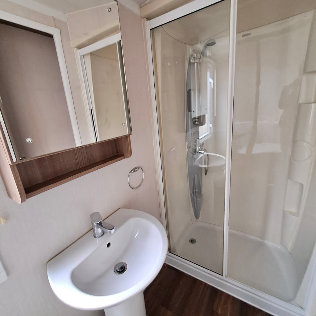 SWIFT BORDEAUX EXCLUSIVE 40 X 12 WITH 3 BEDROOMS, FULL WINTER PACK INCLUDED, PATIO DOORS, HUGE MASTER BEDROOM, 2 BATHROOMS For Sale Thumb