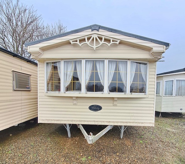 WILLERBY GRANADA SUPER 35 X 12 WITH 2 BEDROOMS, STANDARD GLAZING, GALVANISED CHASSIS, CENTRAL HEATING For Sale Thumb