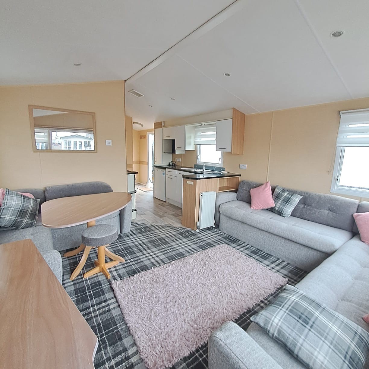 WILLERBY RIO 35 X 12 WITH 2 BEDROOMS - 2 TOILETS - DOUBLE GLAZING & CENTRAL HEATING STATIC CARAVAN MOBILE HOME For Sale Thumb