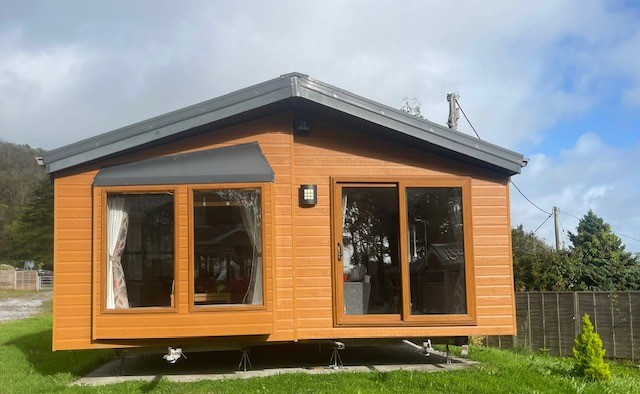 WILLERBY BOSTON LODGE 40 X 20 WITH 3 BEDROOMS - DOUBLE GLAZING, CENTRAL HEATING & GALVANISED CHASSIS, WASHING MACHINE & 2 SHOWERS For Sale Thumb