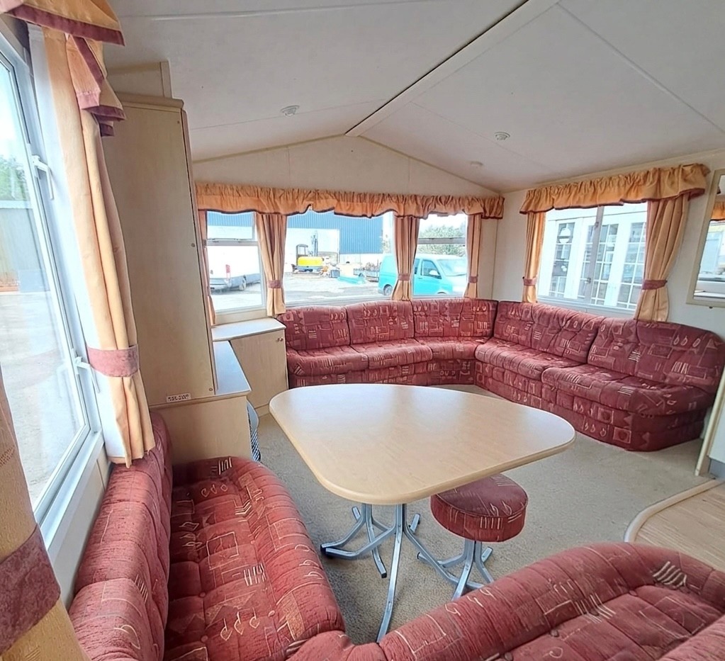 WILLERBY 33 X 12 CHEAPIE - CENTRAL HEATING INCLUDED WILLERBY RICHMOND WITH 2 BEDROOMS PITCHED ROOF, SUIT THOSE WITH TIGHT ACCESS For Sale Thumb
