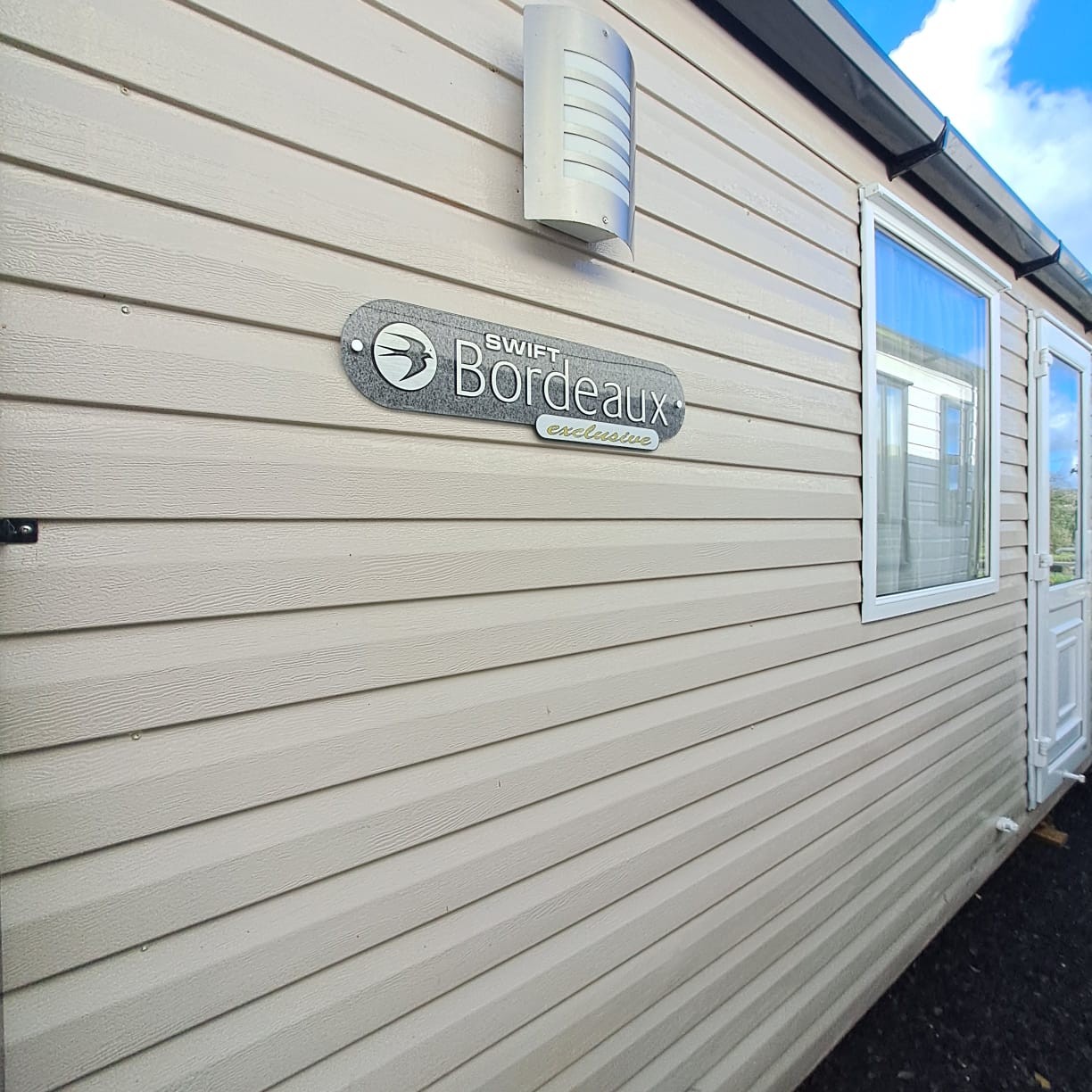 SWIFT BORDEAUX EXCLUSIVE 38 X 12 WITH 3 BEDROOMS, 2 TOILETS - DOUBLE GLAZING & CENTRAL HEATING FRONT OPENING PATIO DOORS For Sale Thumb