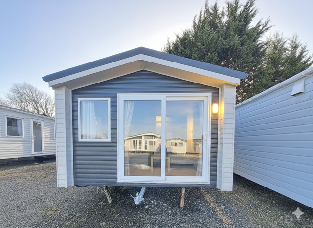ATLAS ATTRACTIVE, MODERN, IMMACULATE, MIRAGE SUPER 36 X 12 WITH 3 BEDROOMS, DOUBLE GLAZING, CENTRAL HEATING, FRONT OPENING SLIDING PATIO DOORS For Sale Thumb