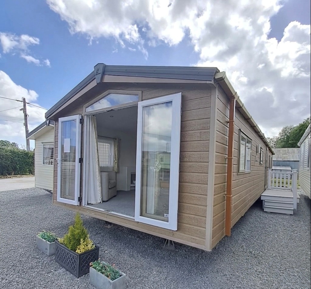DELTA SINGLE LODGE - LOCKSLEY 40 X 13 - 3 BEDROOMS For Sale Thumb