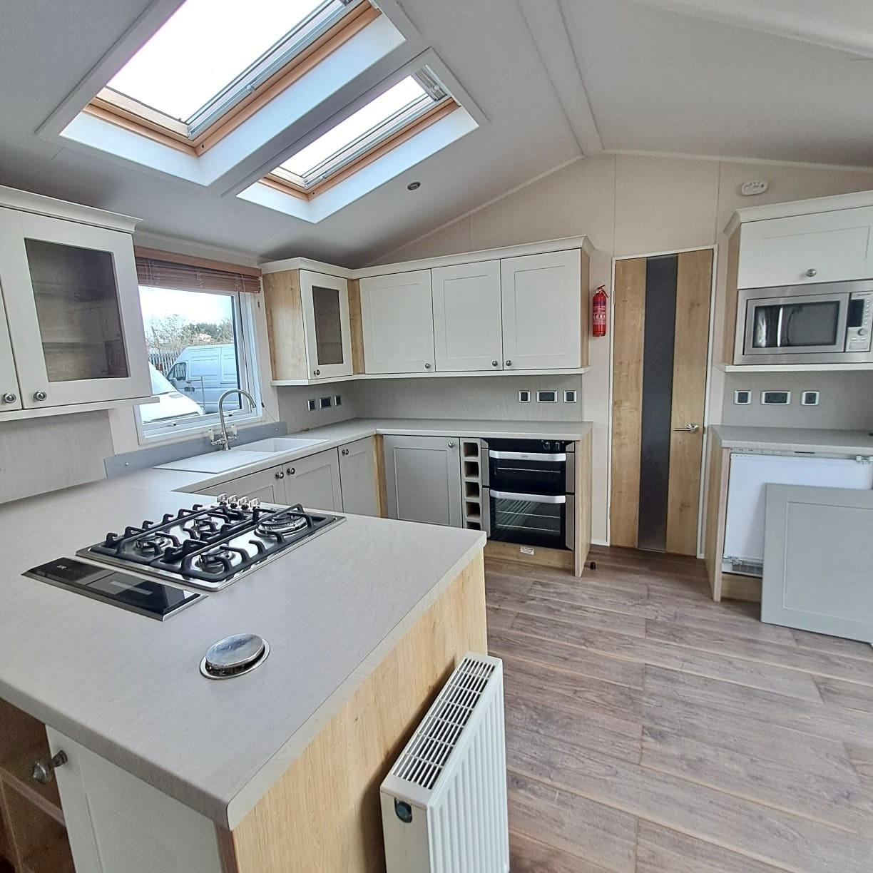WILLERBY WOW A VOGUE LODGE WITH 2 BEDROOMS - 42 X 14 WITH INCREDIBLE BEDROOMS, BATH, SHOWER, FULL WINTER PACK, GALVANISED CHASSIS, STUNNING... For Sale Thumb