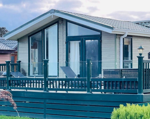 WILLERBY LODGE - WILLERBY NEW HAMPSHIRE 40 FOOT BY 16 - 2 DOUBLE BEDROOMS - DOUBLE GLAZING CENTRAL HEATING - WASHING MACHINE  For Sale Thumb