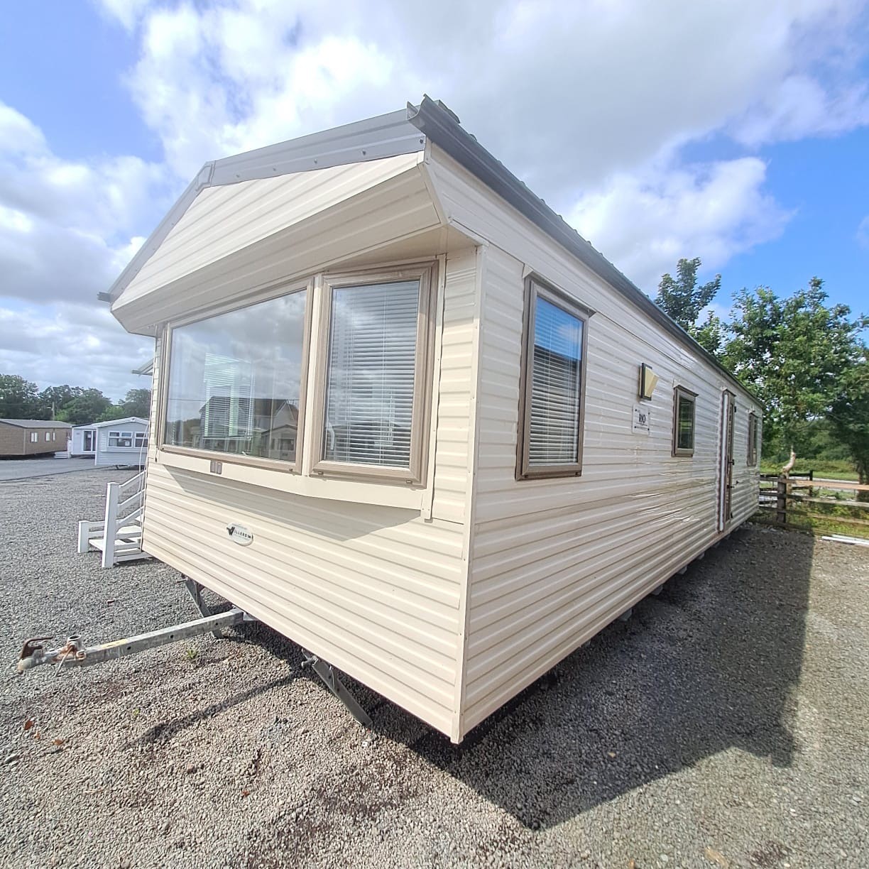 WILLERBY RIO GOLD MK4 - 35 X 12 WITH 2 BEDROOMS 2 TOILETS, CENTRAL HEATING & DOUBLE GLAZING - GALVANISED CHASSIS  For Sale Thumb