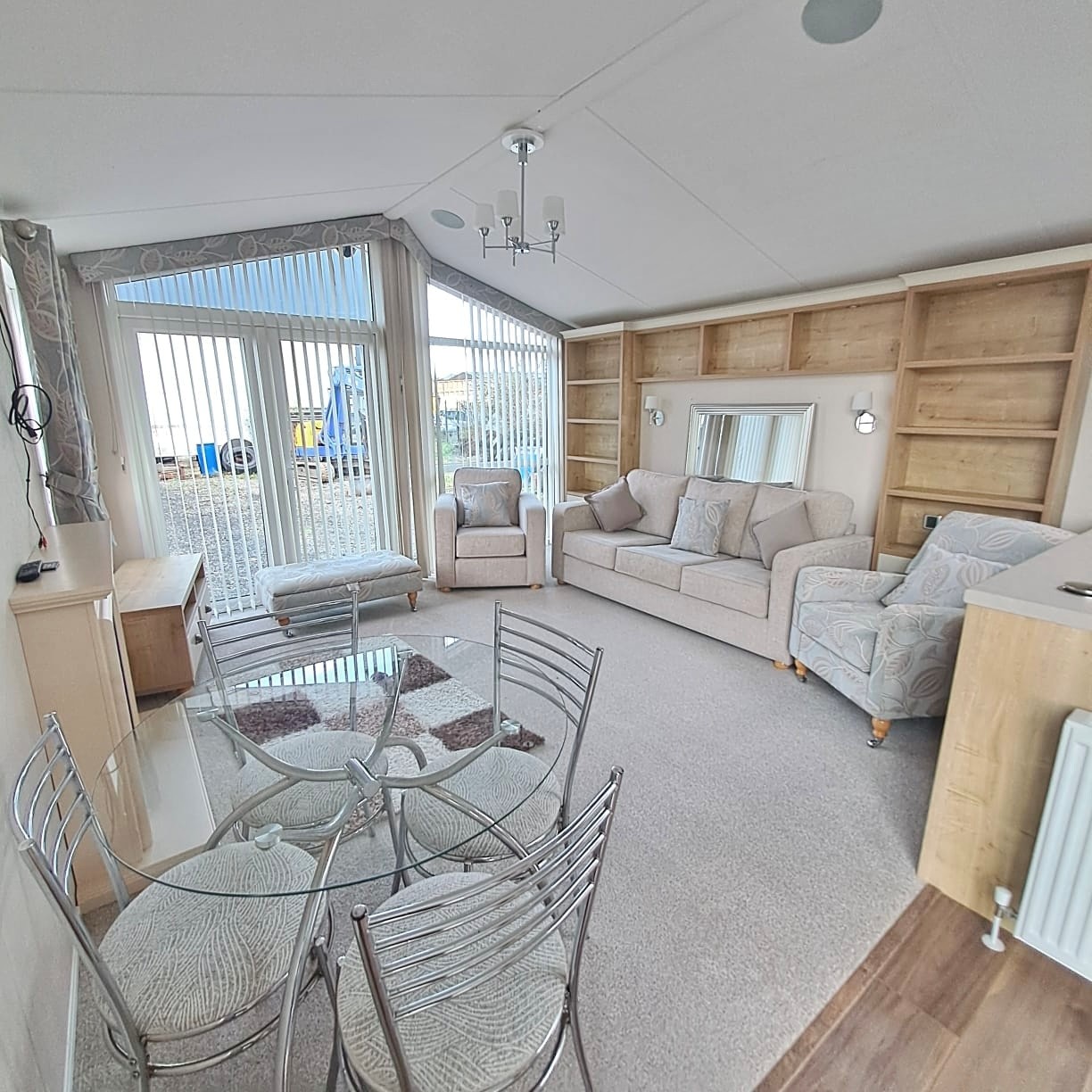 WILLERBY WOW A VOGUE LODGE WITH 2 BEDROOMS - 42 X 14 WITH INCREDIBLE BEDROOMS, BATH, SHOWER, FULL WINTER PACK, GALVANISED CHASSIS, STUNNING... For Sale Thumb