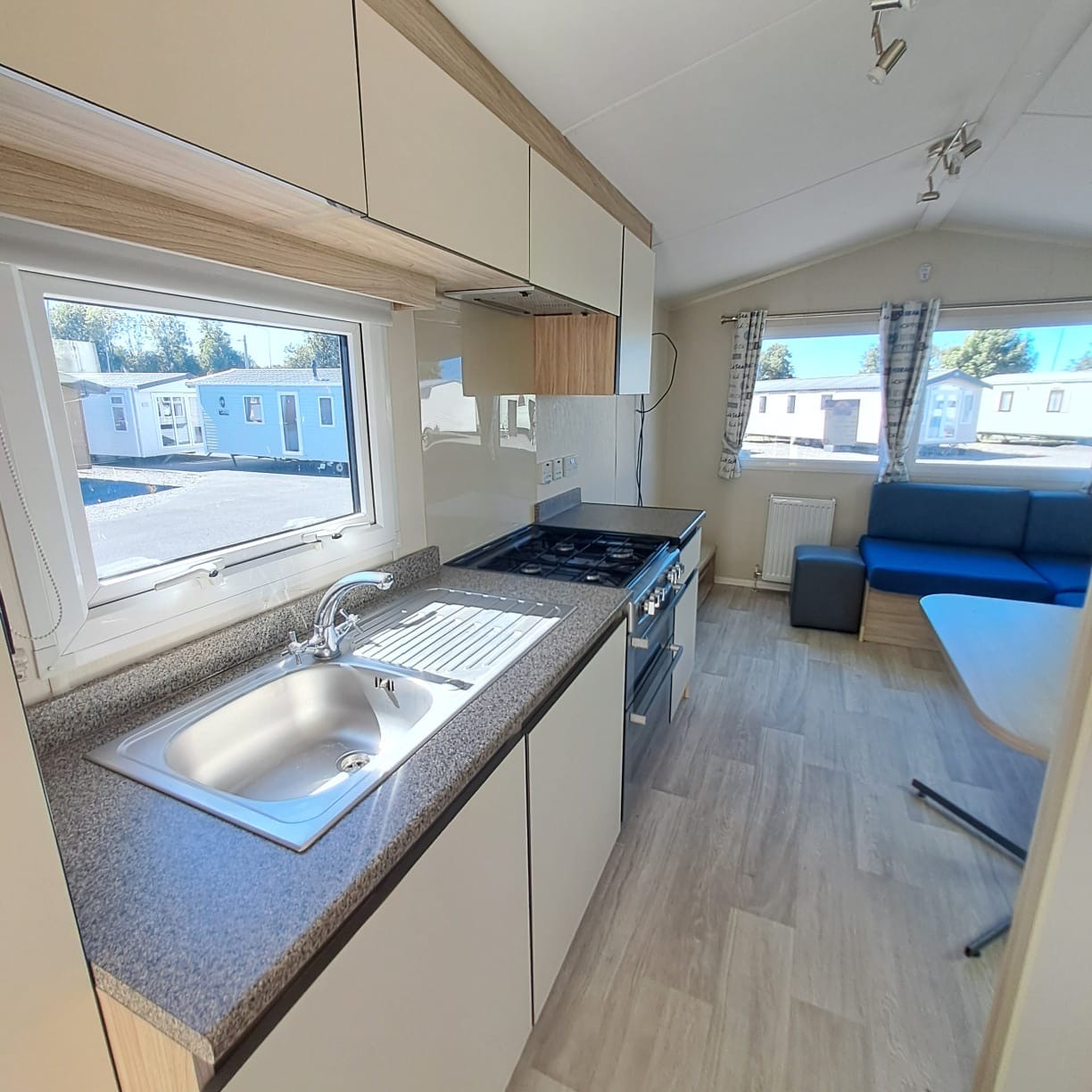 WILLERBY WILLERBY MISTRAL 35 X 10 WITH 3 BEDROOMS - DOUBLE GLAZING, CENTRAL HEATING, GALVANISED CHASSIS - RARE OPPORTUNITY For Sale Thumb