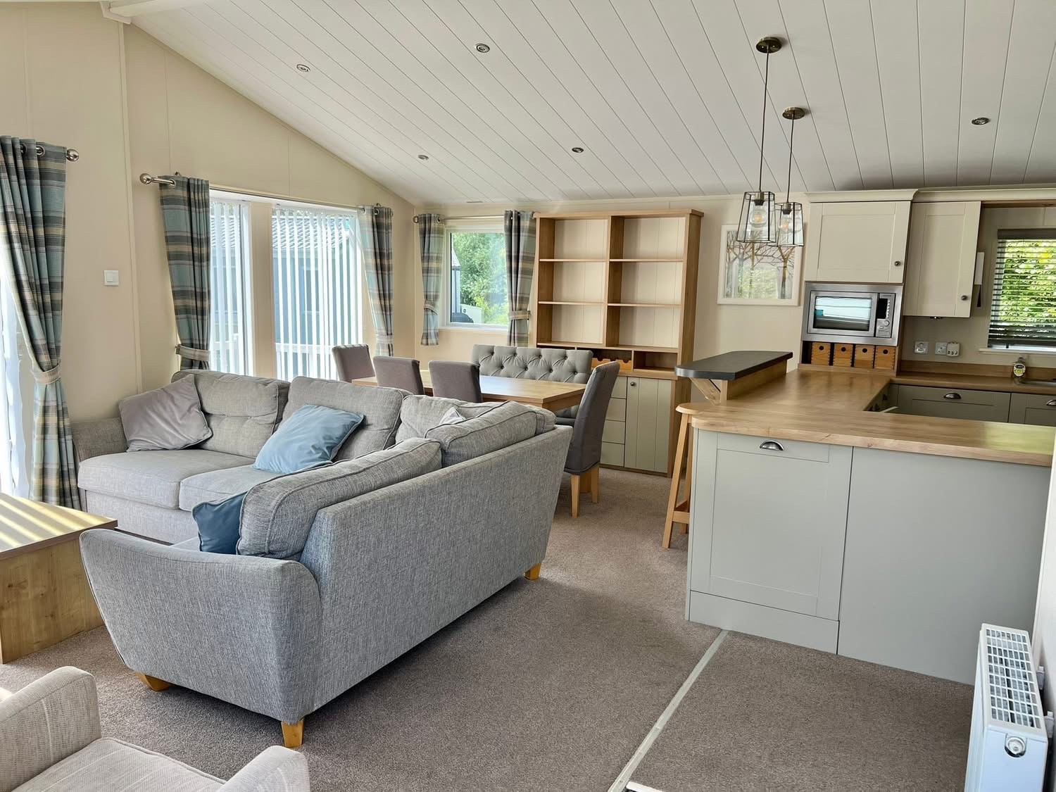 WILLERBY PORTLAND DOUBLE TWIN 40 X 20  For Sale Thumb