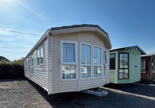 WILLERBY CARAVAN OF THE WEEK - IT'S A WILLERBY WINCHESTER 38 X 12 WITH 2 DOUBLE BEDROOMS DOUBLE GLAZING CENTRAL HEATING DRESSING ROOM For Sale Thumb