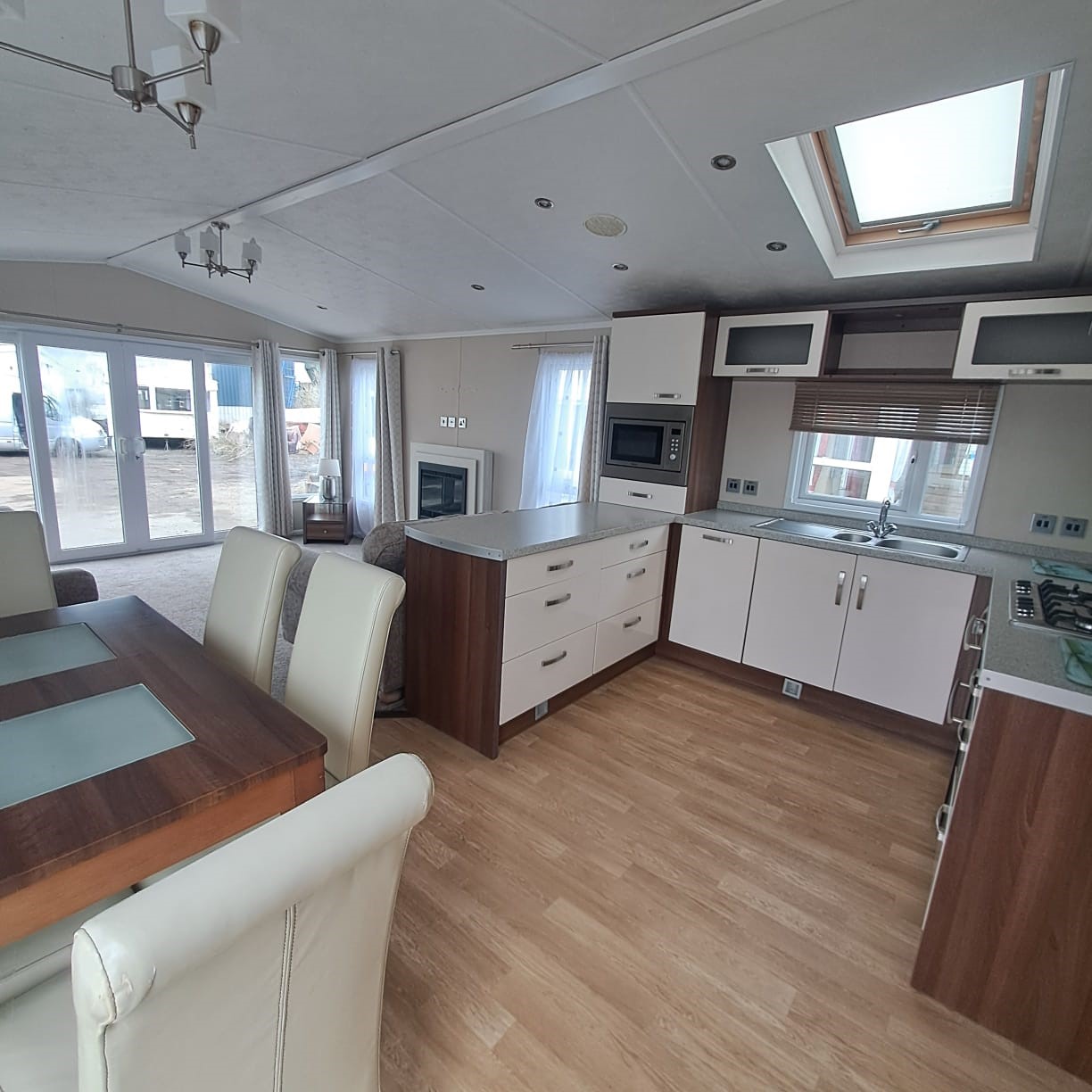 PEMBERTON PARK LANE VISTA 42 X 14 WITH BATH, SHOWER AND 3 FABULOUS BEDROOMS - GALVANISED CHASSIS For Sale Thumb