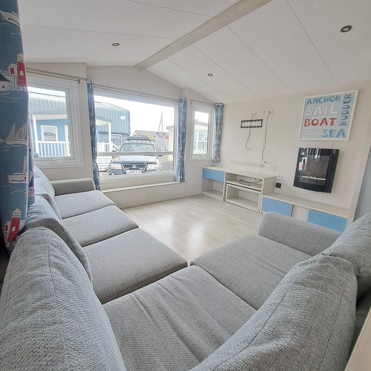 ATLAS ATLAS RUBY PRESTIGE 35 X 12 WITH 2 BEDROOMS - DOUBLE GLAZING CENTRAL HEATING & GALVANISED CHASSIS & DISHWASHER  For Sale Thumb
