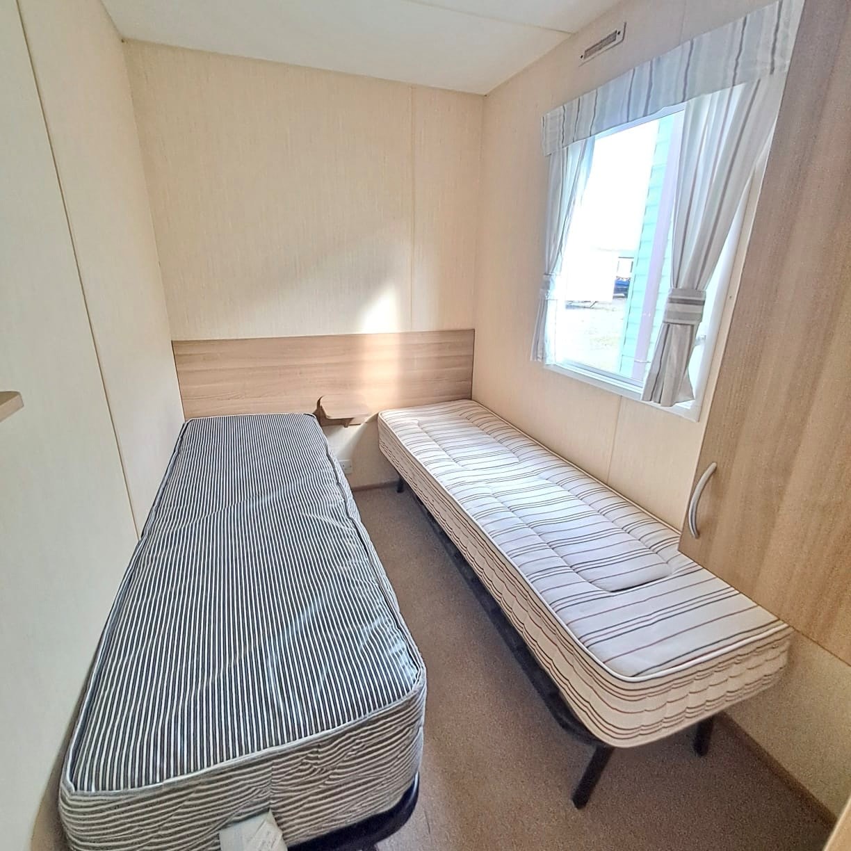 ABI REDUCED FOR QUICK SALE - HORIZON 36 X 12 WITH 3 BEDROOMS - 2 TOILETS, PITCH ROOF - FAMILY CARAVAN For Sale Thumb