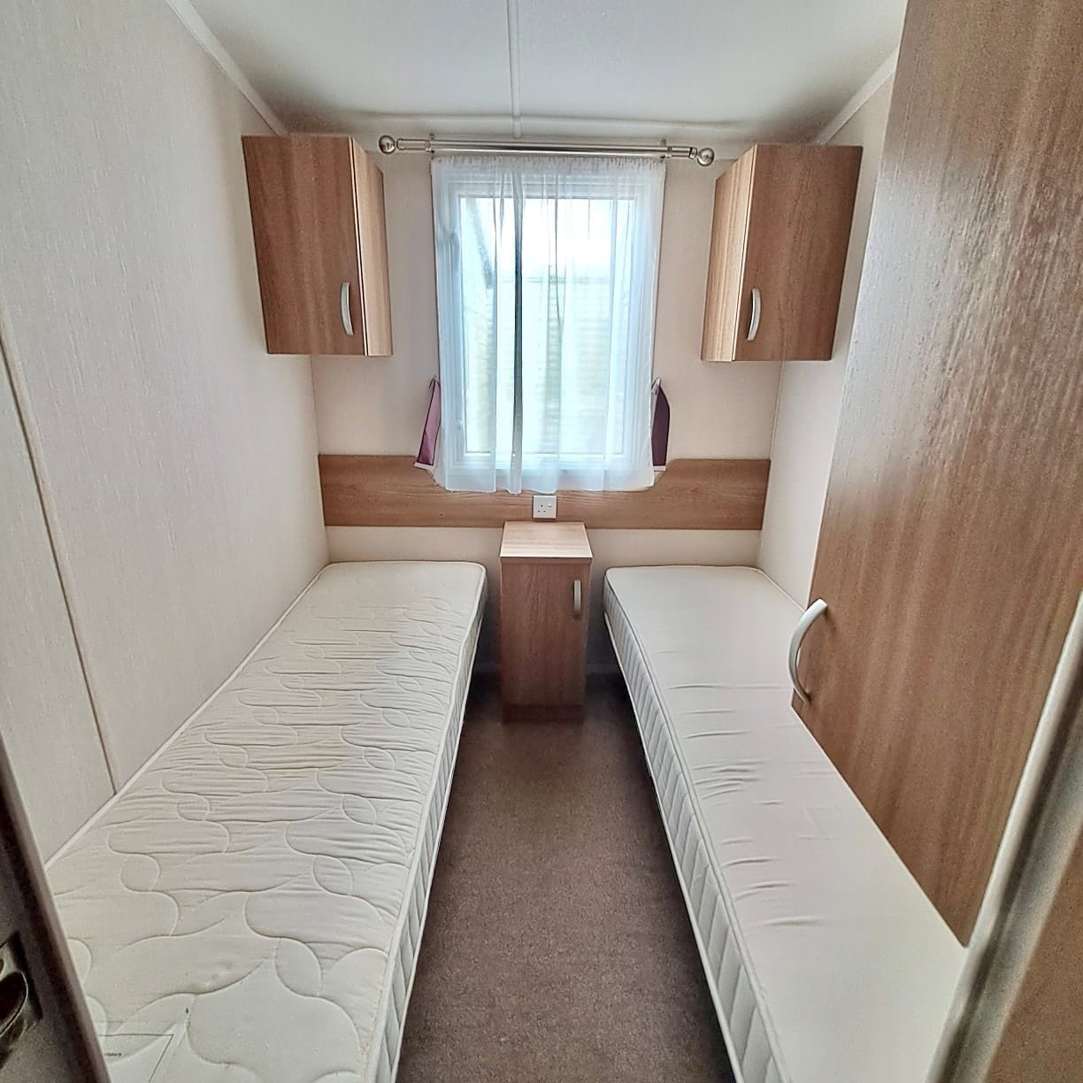 SWIFT BORDEAUX EXCLUSIVE 40 X 12 WITH 3 BEDROOMS, FULL WINTER PACK INCLUDED, PATIO DOORS, HUGE MASTER BEDROOM, 2 BATHROOMS For Sale Thumb