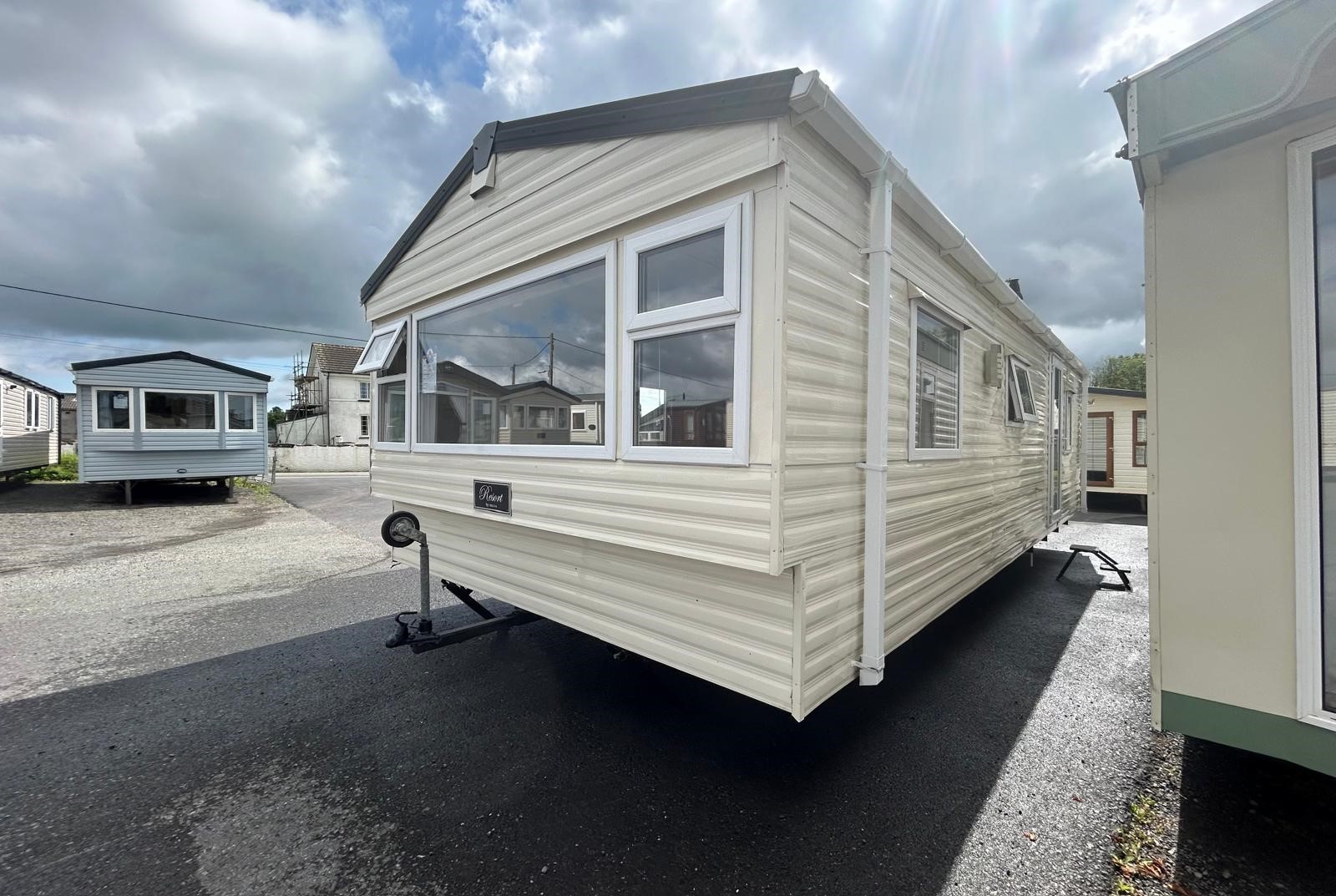 DELTA 2016 DELTA RESORT PLUS 29 X 12 WITH 2 BEDROOMS, DOUBLE GLAZING AND CENTRAL HEATING  For Sale Thumb