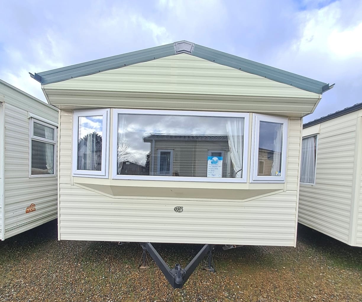 WILLERBY DOUBLE GLAZING INCLUDED - WILLERBY VACATION MK3 MODEL - 35 X 12 WITH 2 BEDROOMS PITCH ROOF For Sale Thumb