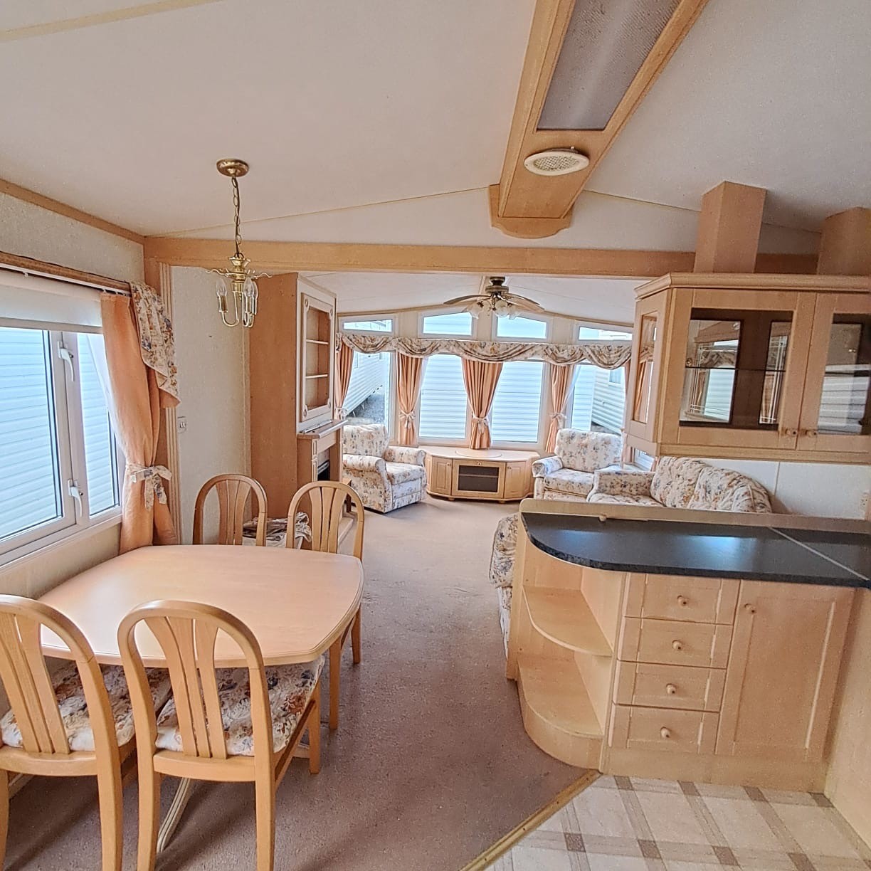 WILLERBY THE ASPEN BY WILLERBY 37 X 12 WITH 2 BEDROOMS - DOUBLE GLAZING & CENTRAL HEATING  For Sale Thumb